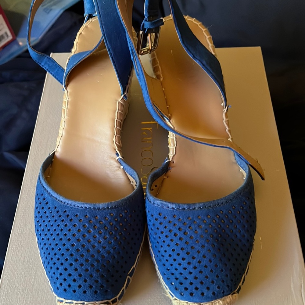 Royal blue wedge